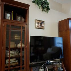 Ethan Allen tall media and bookshelf 2 piece entertainment set