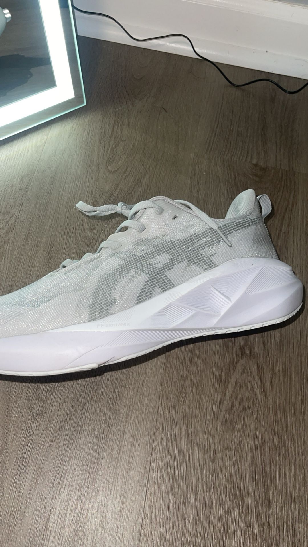 ASICS Novablast 5 - Size 11 In Men