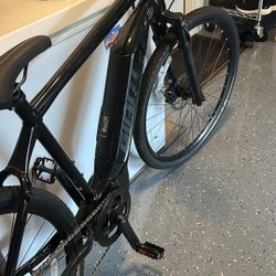 Giant Roam E+ Hybrid Electric Bike 