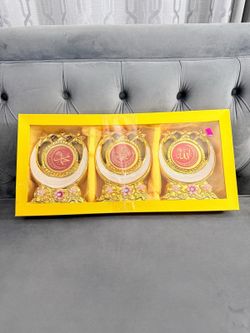 Beautiful Brand new islamic decor. (MUST SELL TODAY)