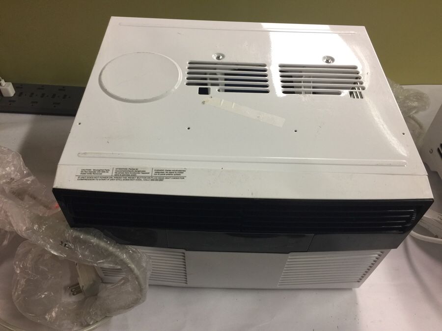 Kenmore 77080 8,000 BTU 115V Window-Mounted Air Conditioner new