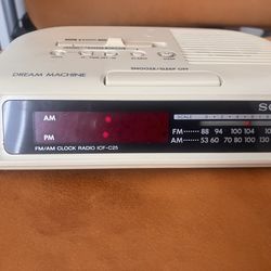 Vintage Sony AM FM clock radio ICF – C25