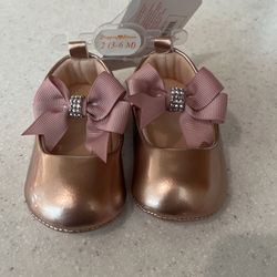 Baby girl dress shoes $10