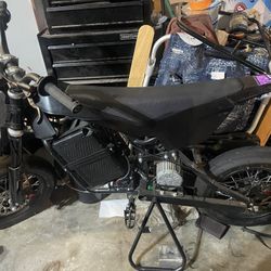 Razor Pro Spec E-Bike