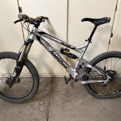 Banshee Rune 2.0 MTB 