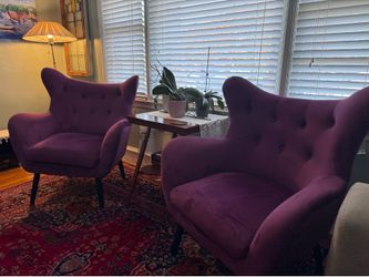Living room chairs in very good condition