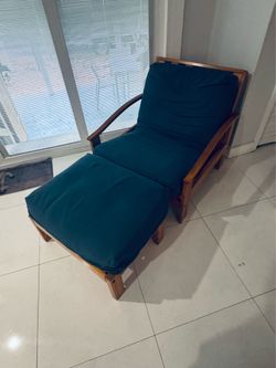 FUTON W/MATCHING OTTOMAN, SLEEPS ONE