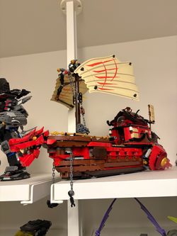 LEGO Ninjago 70618 Destiny's Bounty Ship Set