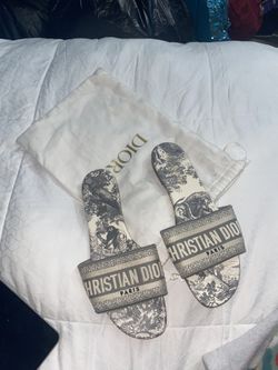 CHRISTIAN DIOR DWAY SLIDES SANDALS SHOES 39 NEW