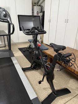 Peloton In Perfect Condition - Barely Used