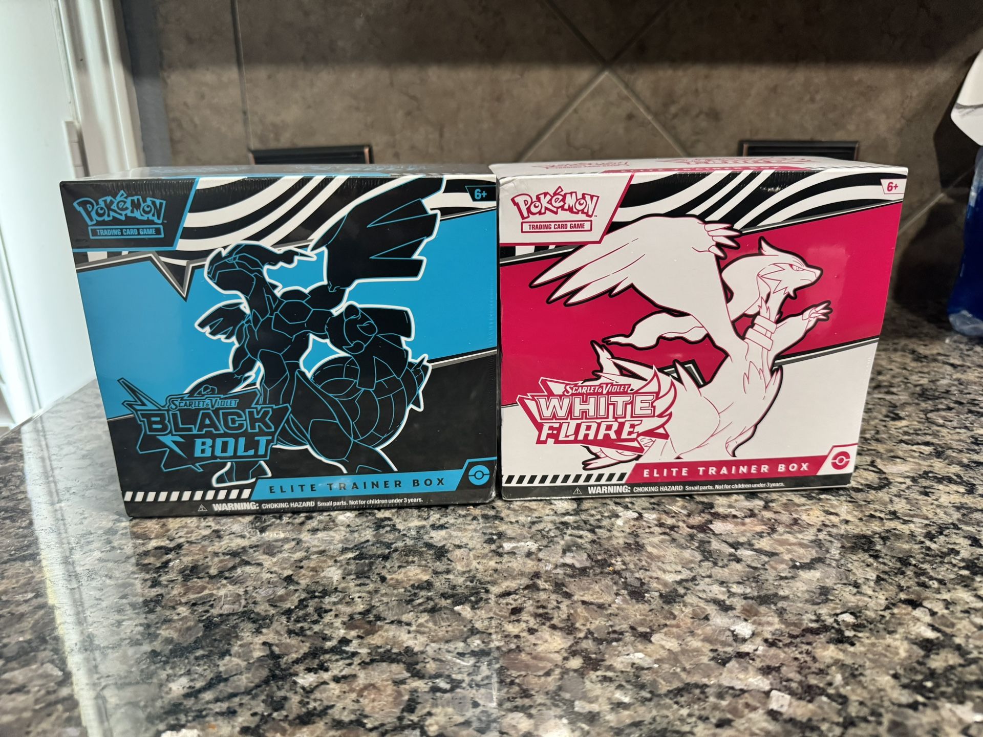 Pokemon Black Bolt White Flare Etb