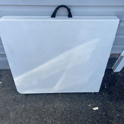 5 Ft Folding Table 