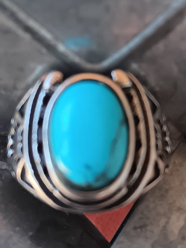 Turquoise horseshoe ring