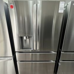 CLEARANCE PRICE $1299! LG 4 Door French Door Refrigerator Standard Depth MAX