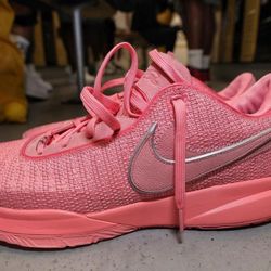 Nike LeBron 20 Pink Diamond Metallic Silver DJ5422-600 Sizes 5-14