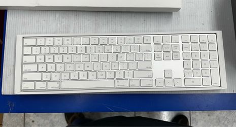 Apple - MQ052LL/A Keyboard