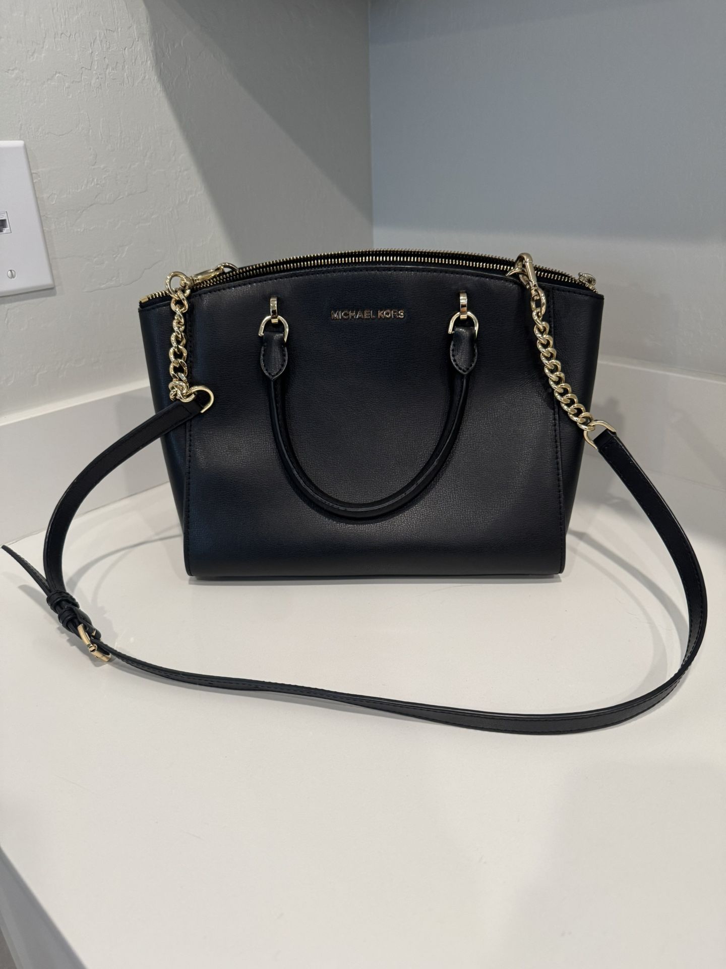 Michael Handbag Leather Handbag