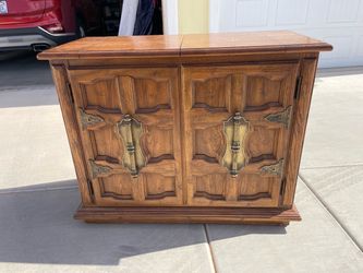 Buffet cabinet