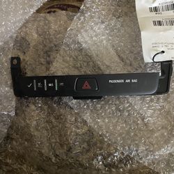 14 GMC Acadia Info Switch