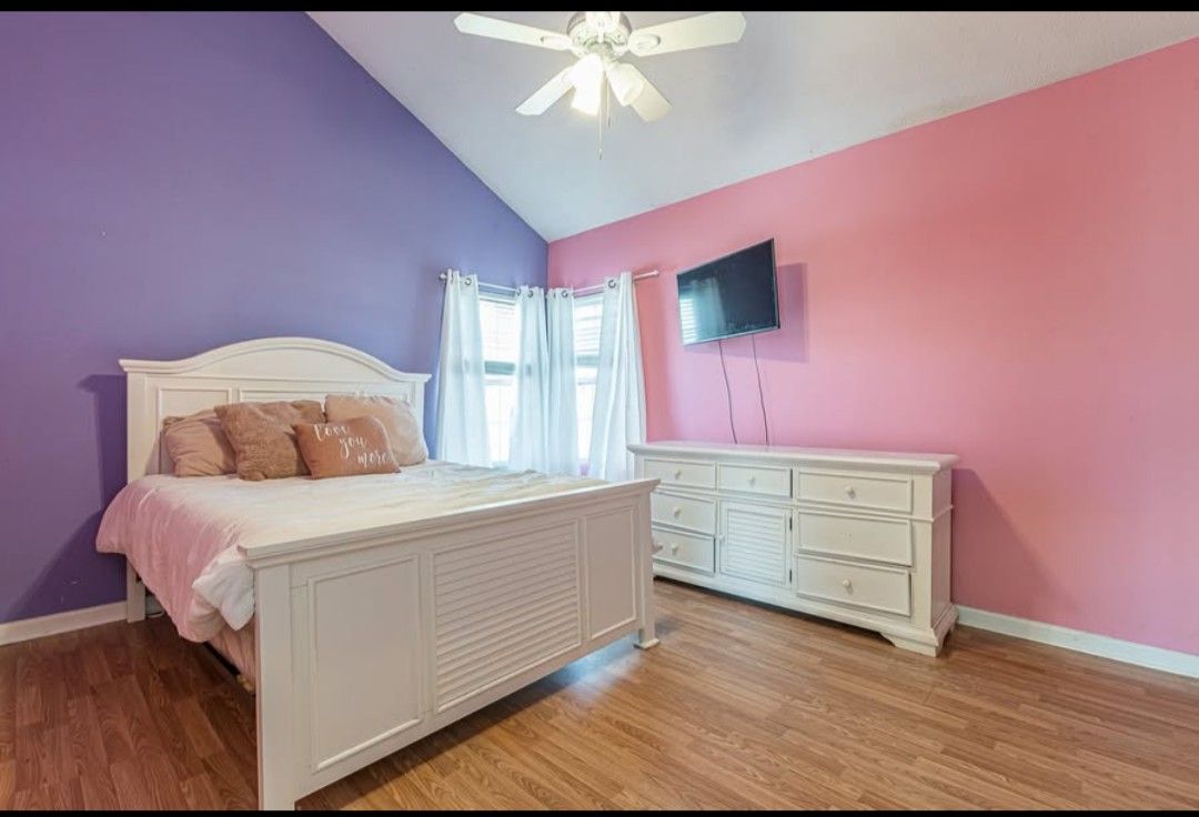 White Real Wood Bedroom Set