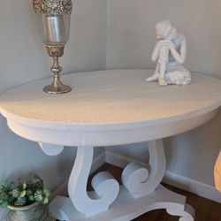 Decorative table