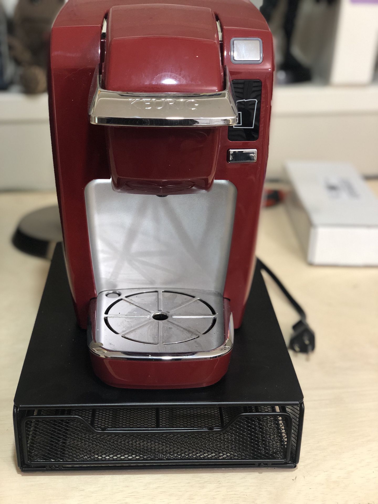 Keurig K-Mini K15 Single Serve Coffee Maker, K-cup drawer organizer included