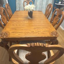 Dinning Table 