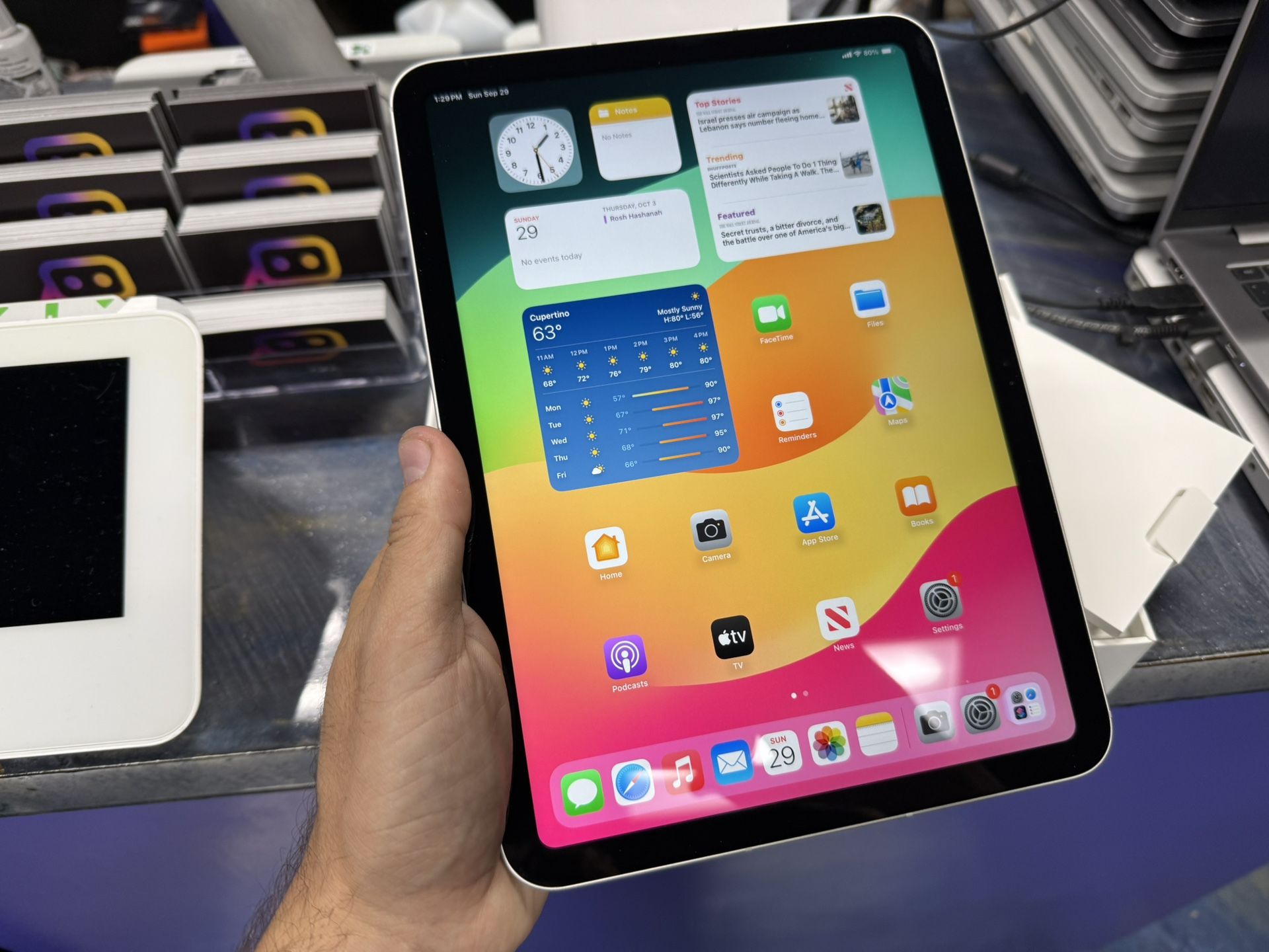 New 10th Gen iPad LTE 64GB $50 Down Also Accept Trade Ins!