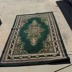 Rug - 5 feet 2 inches X 7 feet 3 inches - Area Rug