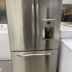 Refrigerator Working Good 