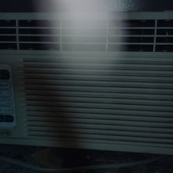 Hamptons Bay Air Conditioner