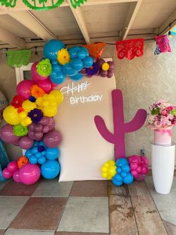 Balloon garland. Birthday balloons