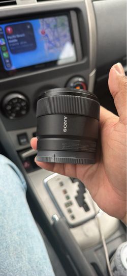 Sony E  11mm f1.8 lens