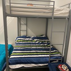 Bunk Bed Full Like New 