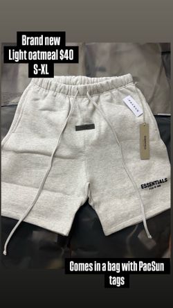 Light oatmeal essential shorts