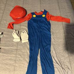 Costume