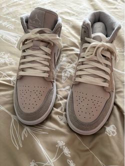 Wmns Air Jordan 1 Mid SE 'Particle Grey'