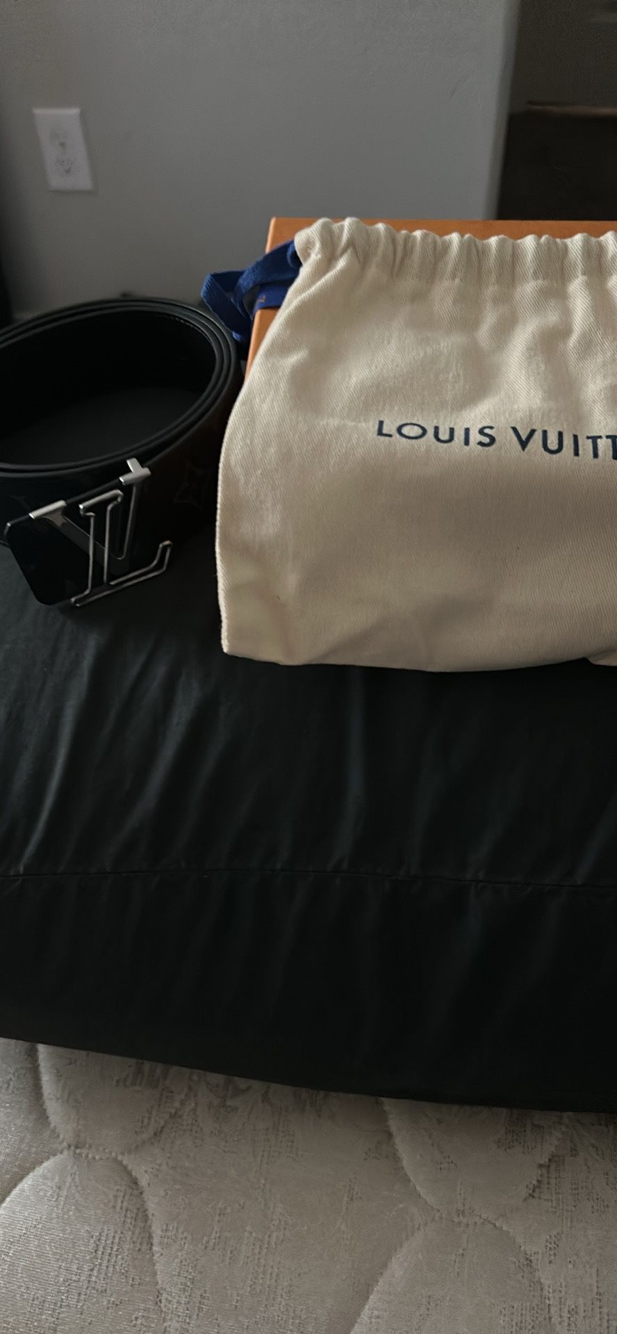 LV Line Reversible Belt (price negotiable)