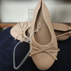 NEW - Tan Dress Shoes (Flats)