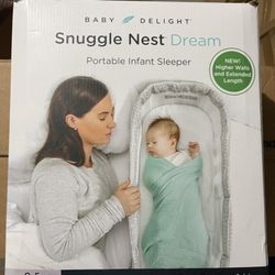 Baby Delight Snuggle Nest Portable Infant Sleeper + Boon Puff Inflatable Bather 