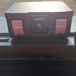 Honeywell Safe