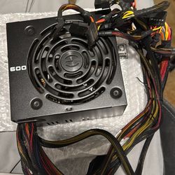 600 Watt Power Supply