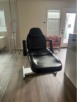 Like new Multi use chair
