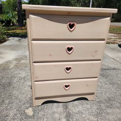 4 Drawer Dresser With Heart Shaped Pulls 