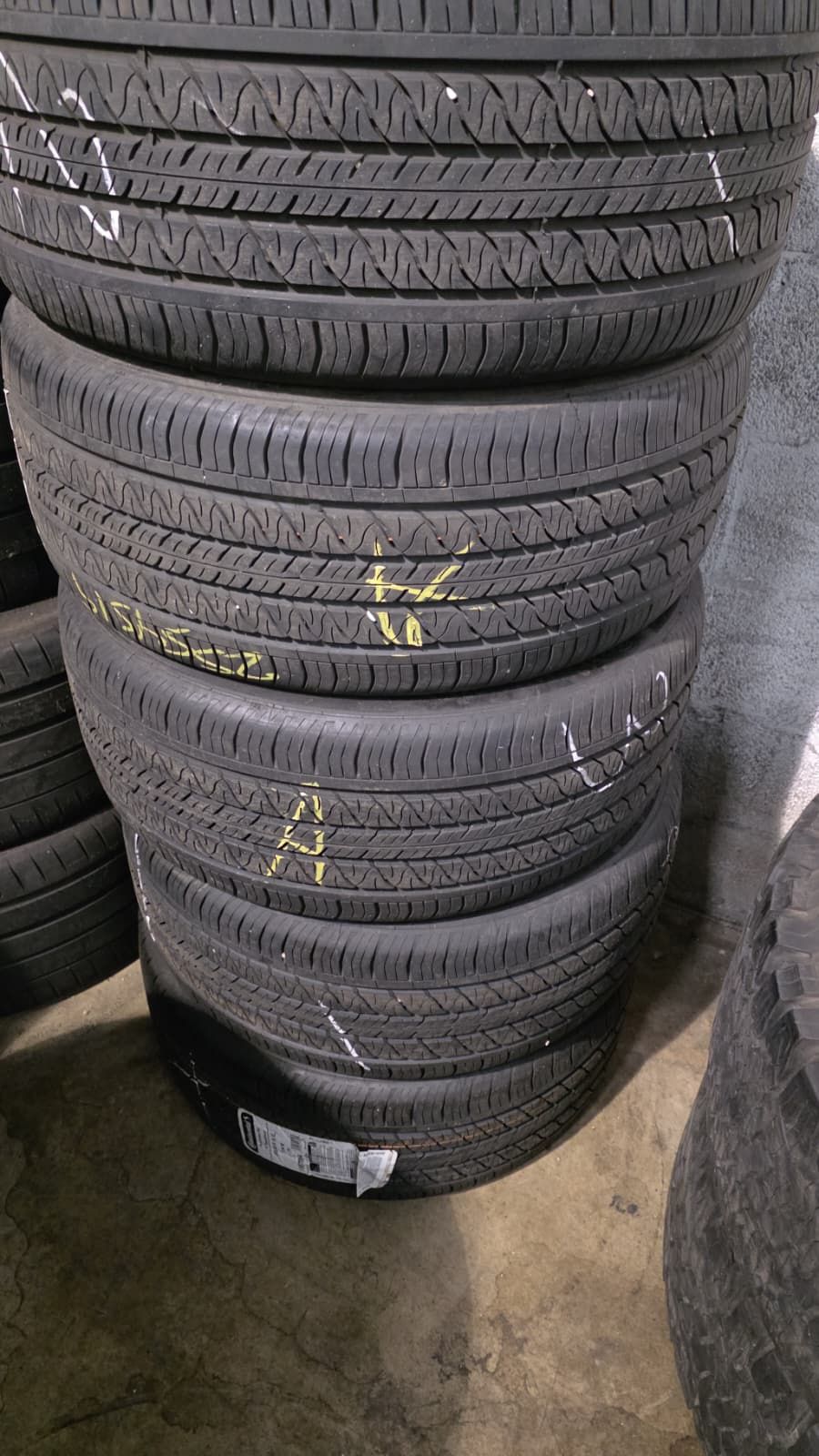 255/45R/19 Continental