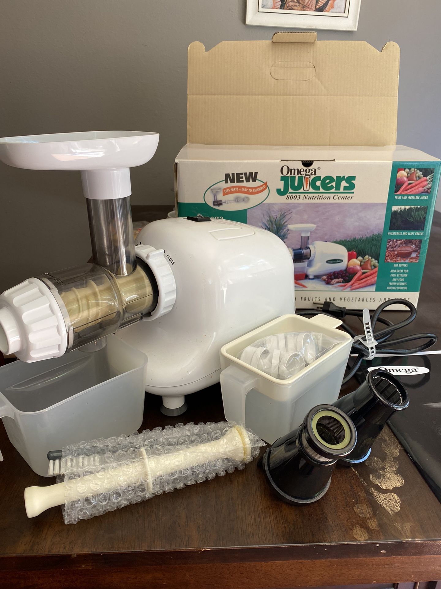 Omega Juicer 8003 Nutrition Center