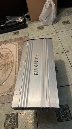 Se vende  Amplificador HIFONICS  BRUTUS  BRX4016.1D  4000 wats trabajando perfectamente