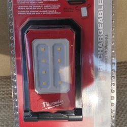 Milwaukee Light New 60$