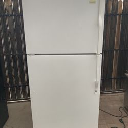 (Garage Fridge)Magic Chef 2 Door Fridge 