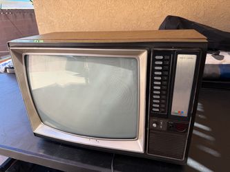Vintage tv supre-macy brand